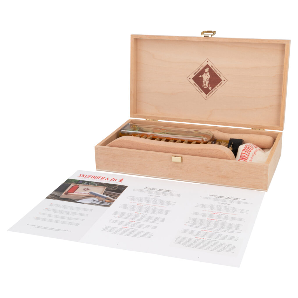 Handgesmede onderhoudsset van Sneeboer & Zn voor tuingereedschap