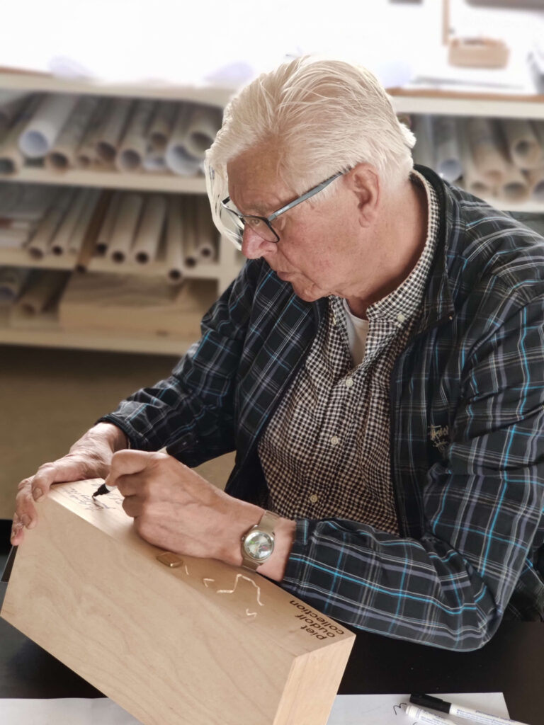 Piet Oudolf in natuurlijke tuin voor Sneeboer & Piet Oudolf – Sneeboer & Piet Oudolf
